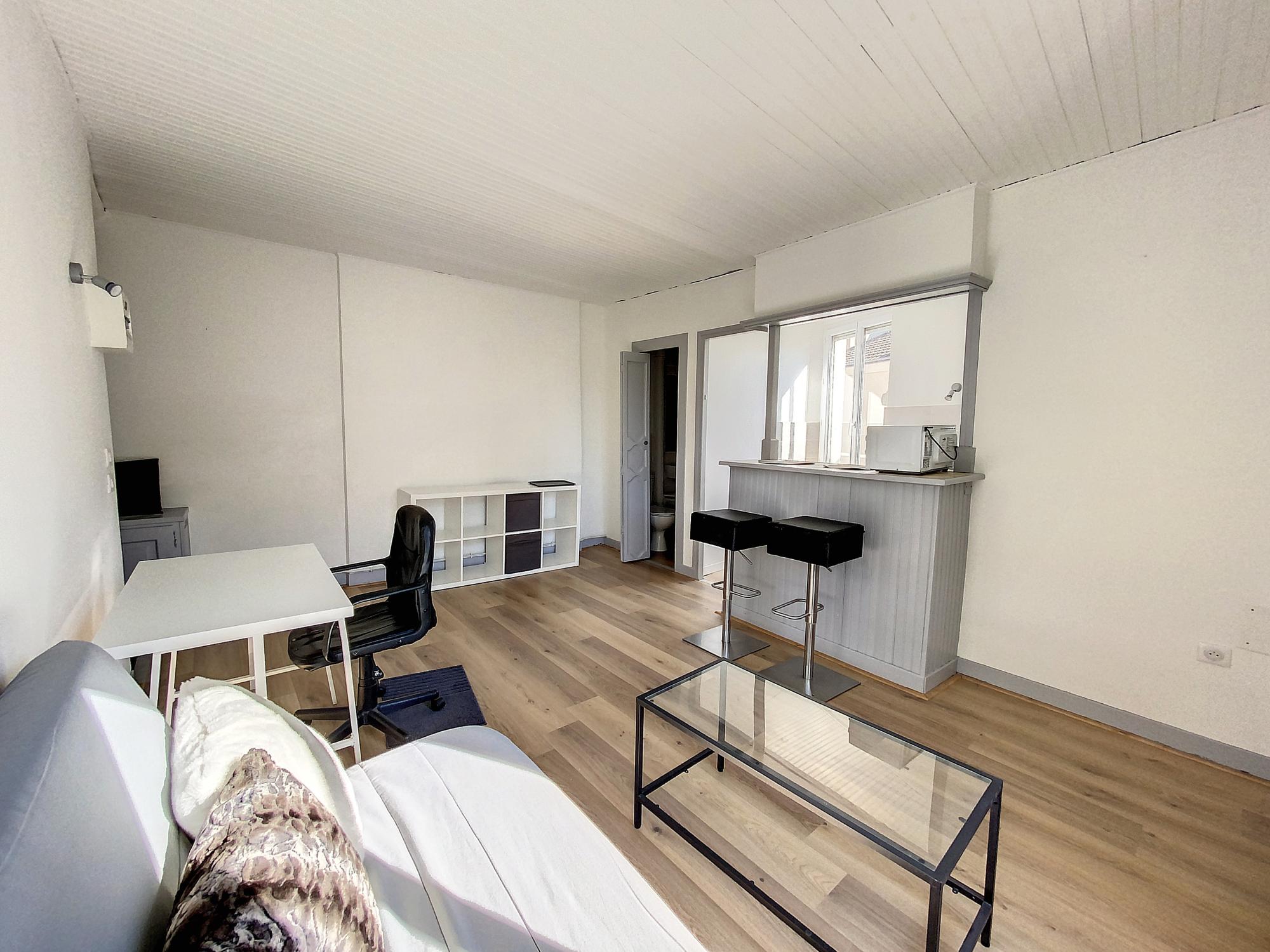 101 Camille Lenoir 2