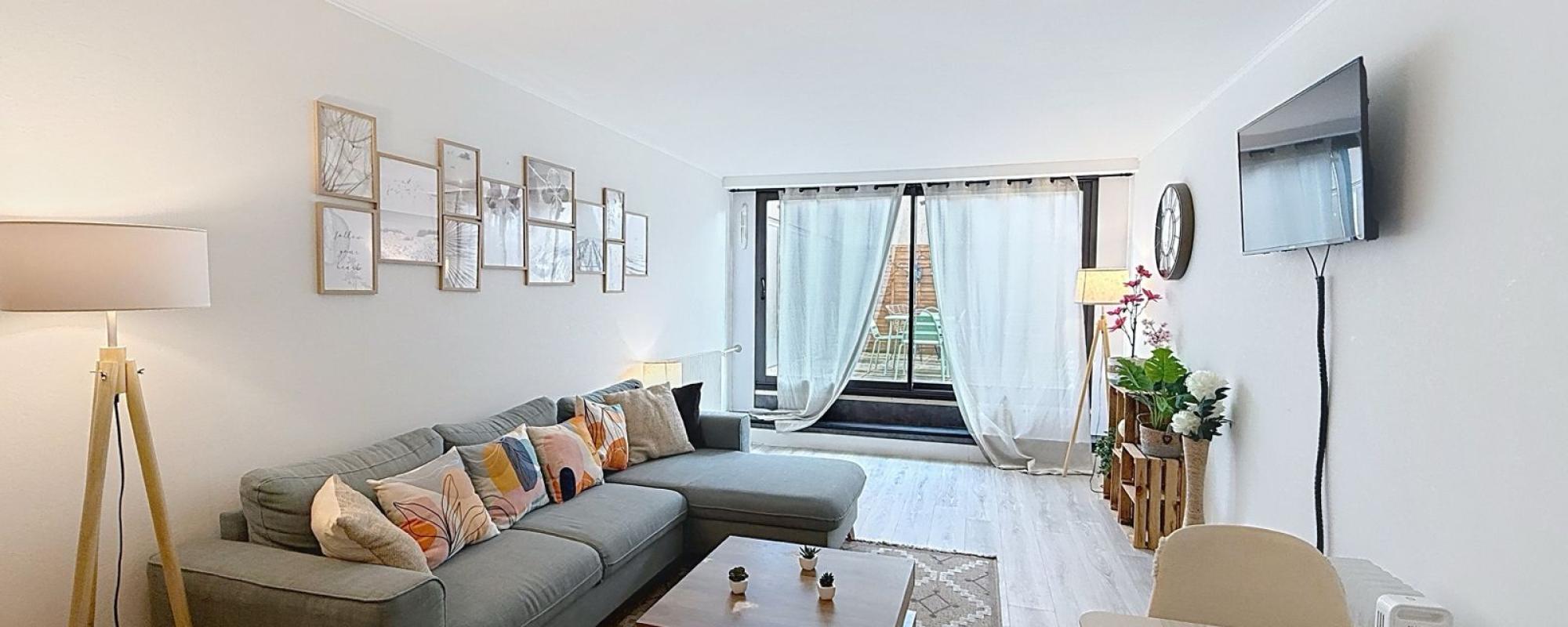  Duplex with terrace Place d'Erlon